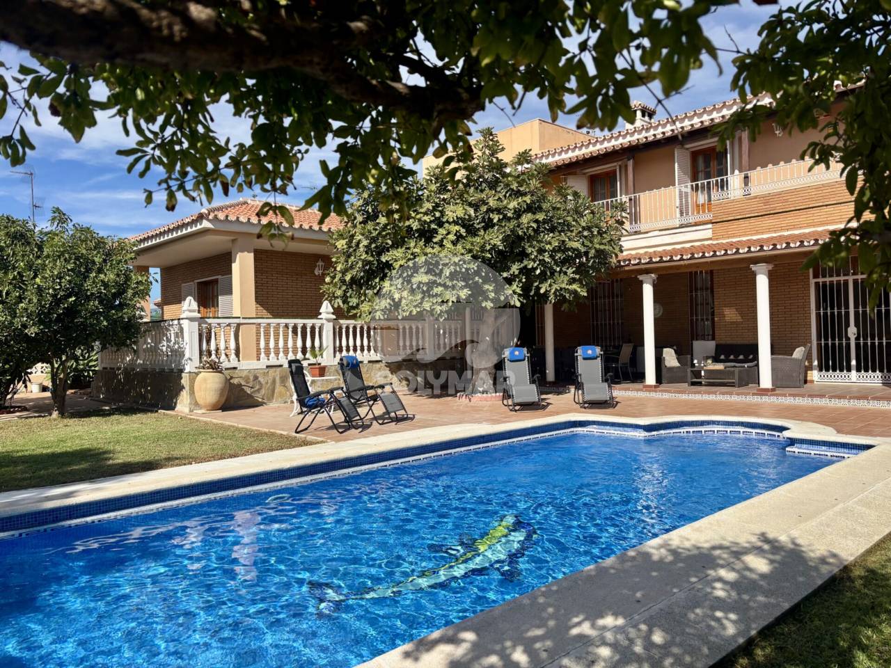 Chalet con piscina en Torre del Mar